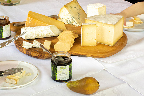 How to put together the perfect Easter Cheeseboard