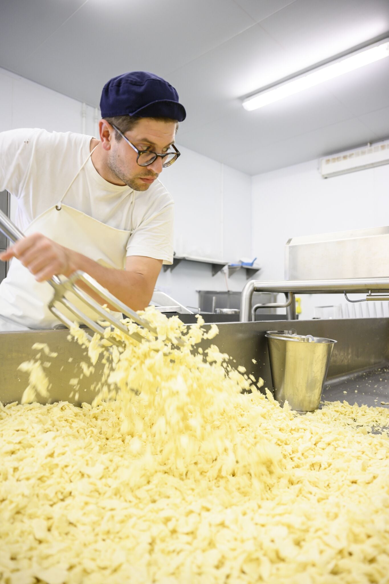 Rare and unusual cheeses. Pitchfork Organic Cheddar. The Trethowan Brothers.